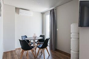 WYZ Athens Apartments by UPSTREET