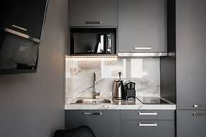 WYZ Athens Apartments by UPSTREET