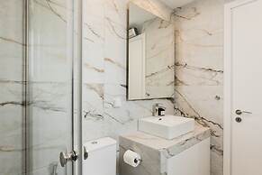 WYZ Athens Apartments by UPSTREET