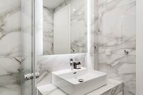 WYZ Athens Apartments by UPSTREET