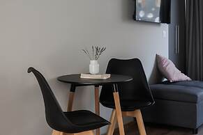 WYZ Athens Apartments by UPSTREET