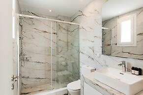 WYZ Athens Apartments by UPSTREET