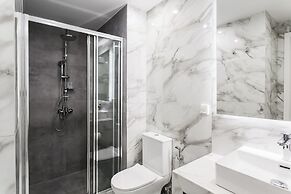 WYZ Athens Apartments by UPSTREET