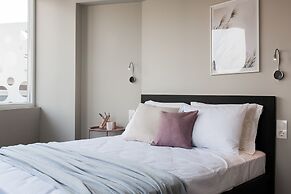 WYZ Athens Apartments by UPSTREET