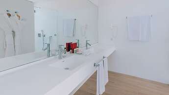 Los Jardines de Abama Suites