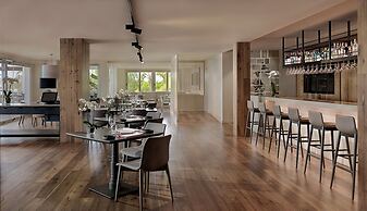 Los Jardines de Abama Suites