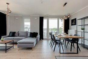 Apartment Kokoryczki Warsaw by Renters