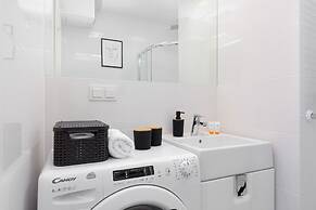 Apartment Kokoryczki Warsaw by Renters