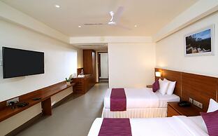 Lilac Hotel 5th Block