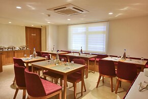 Lilac Hotel 5th Block