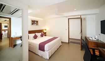 Lilac Hotel 5th Block