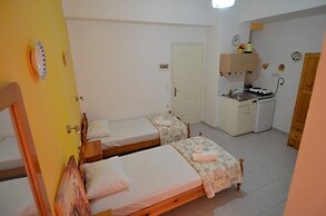 Marianthi Studios Stegna