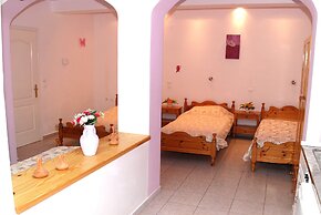 Marianthi Studios Stegna