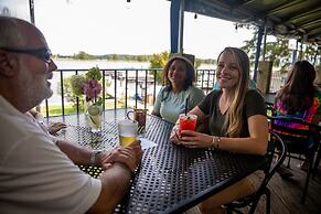 River's Rest Marina & Resort