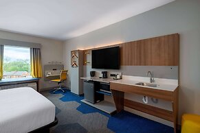 Microtel Inn & Suites by Wyndham Winchester