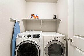 First Class Stylish Townhome near Old Town!