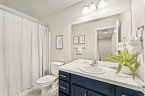 First Class Stylish Townhome near Old Town!