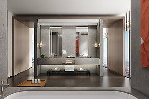 Courtyard by Marriott Luoyang