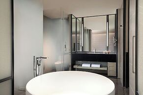 Courtyard by Marriott Luoyang