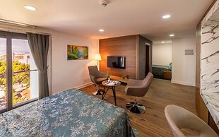 Novel Centre Point Hotel