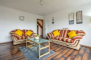 4-bed Detached, Pet Friendly House in Nelson