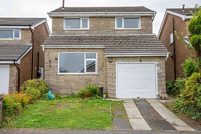 4-bed Detached, Pet Friendly House in Nelson