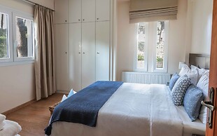 Danai's Secluded Paradise - Azure Coastal Dreams