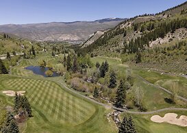 349 Holden Rd. 5 Bedroom Home by RedAwning