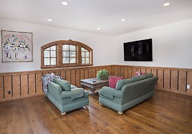 349 Holden Rd. 5 Bedroom Home by RedAwning