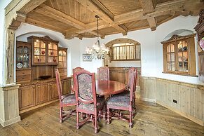 349 Holden Rd. 5 Bedroom Home by RedAwning