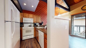 Bigwood 63 Cozy Mountain Home, 1 Car Garage, Close to Eagle Lodge by R