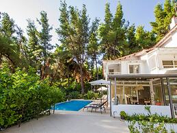 A Private Haven: Hera with Secluded Pool and Garden