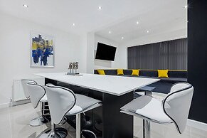 Wellington Suites by Sasco Apartments