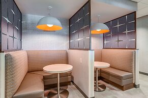 Hampton Inn by Hilton Bedford
