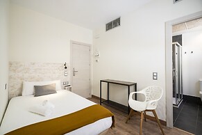 Dobo | Hostal Azacanes