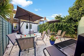 Home Away From Home With an Indoor Fireplace!