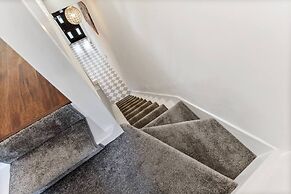 Home Away From Home With an Indoor Fireplace!