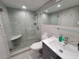 Alexander 1121 3 Bedroom Apts by RedAwning