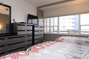 Alexander 1121 3 Bedroom Apts by RedAwning