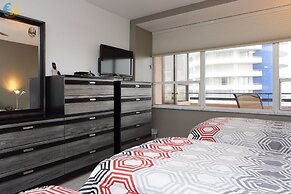 Alexander 1121 3 Bedroom Apts by RedAwning