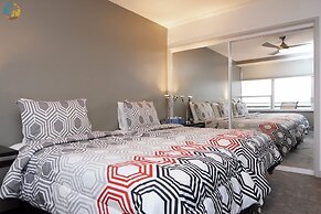 Alexander 1121 3 Bedroom Apts by RedAwning