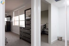 Alexander 1121 3 Bedroom Apts by RedAwning