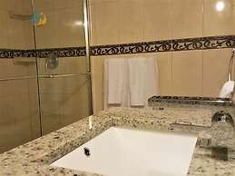 Alexander 510 2 Bedroom Apts by RedAwning