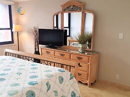 Alexander 510 2 Bedroom Apts by RedAwning