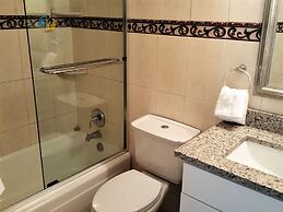 Alexander 510 2 Bedroom Apts by RedAwning