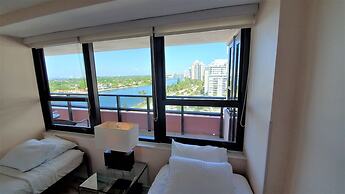 Alexander 1420 3 Bedroom Apts by RedAwning