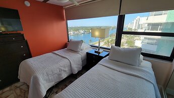 Alexander 1420 3 Bedroom Apts by RedAwning