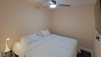 Alexander 1420 3 Bedroom Apts by RedAwning