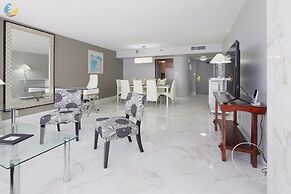 Alexander 1119 2 Bedroom Apts by RedAwning