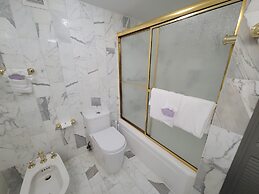 Alexander 1119 2 Bedroom Apts by RedAwning